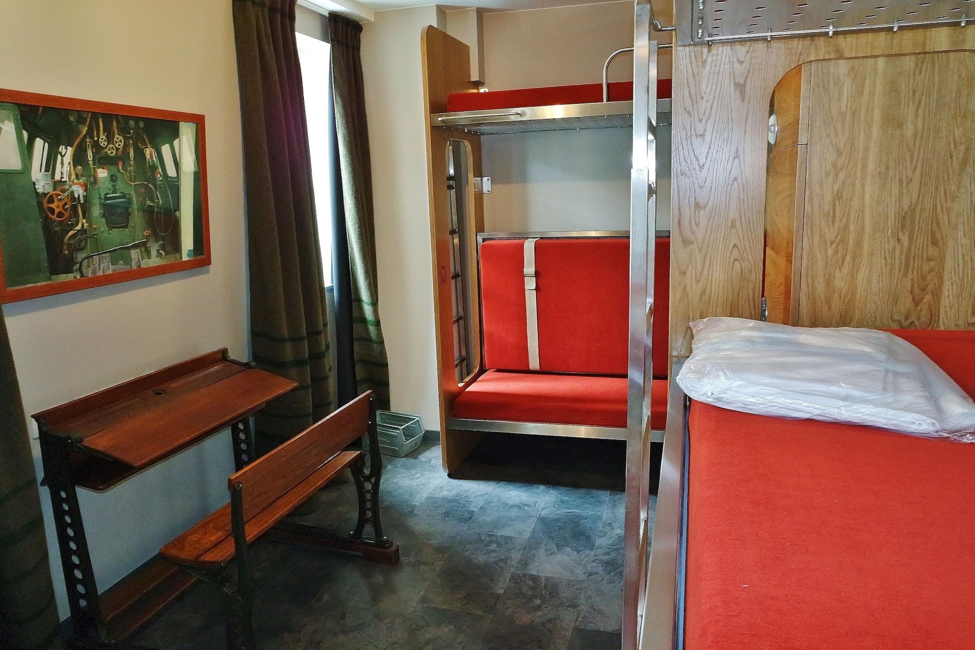 Train Cabin Hostel Brussel Buitenkant foto